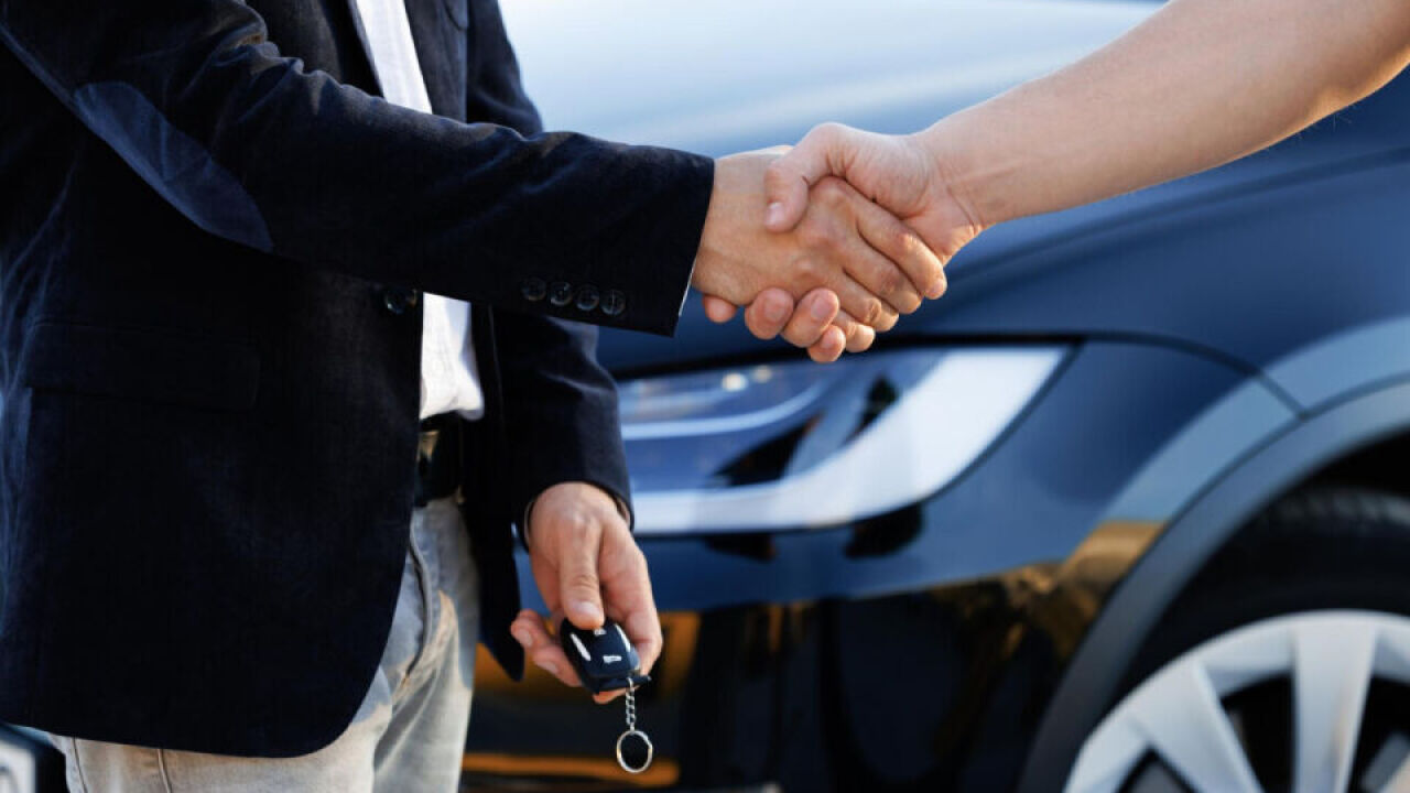 Jak negocjować cenę samochodu w autokomisie?