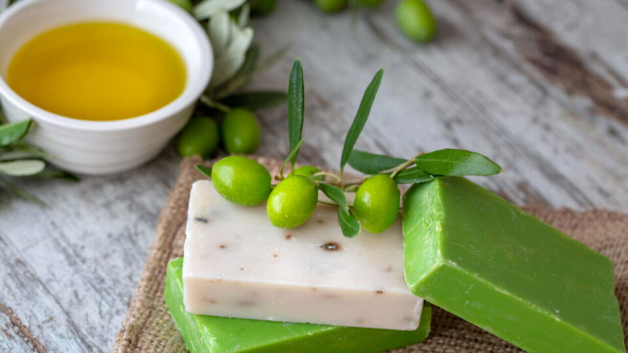 Mity i fakty dotyczące stosowania naturalnego mydła oliwkowego