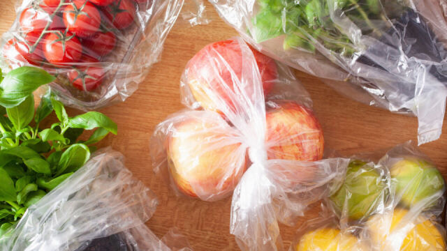 Jak wprowadzić zmiany w przemyśle owocowo-warzywnym, aby ograniczyć stosowanie foliowych opakowań?