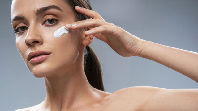 Najnowsze trendy i innowacje w dziedzinie kosmetyków do walki z cieniami pod oczami