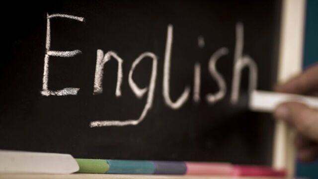 Czy nauka języka angielskiego jest wystarczająca? Dlaczego warto inwestować w specjalistyczne kursy Business English?