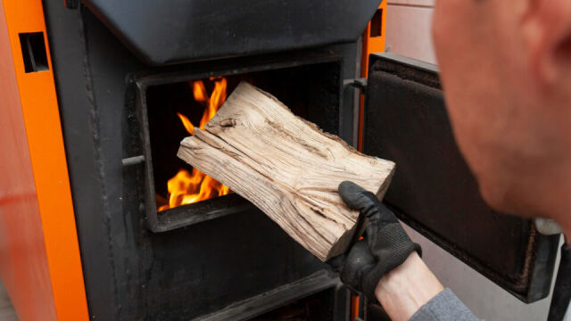 Czy kocioł na drewno może być alternatywą dla ogrzewania gazem w mieszkaniu?
