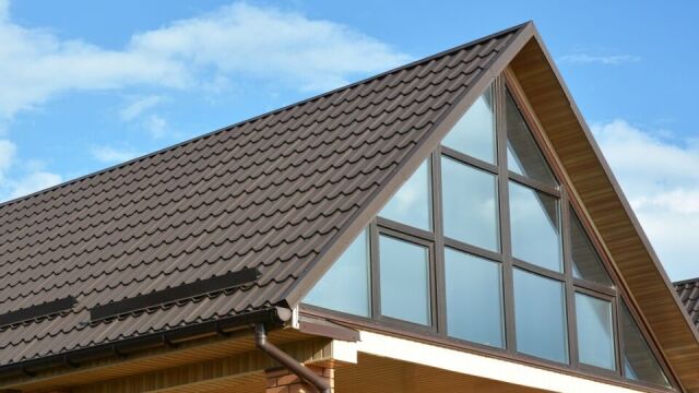 Najważniejsze elementy, na które należy zwrócić uwagę podczas przeglądu dachu